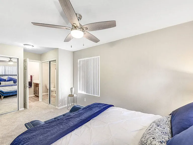 Santee Villas — Photo 10