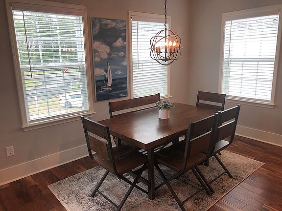 4th image of 913 Ocean Pines Ct