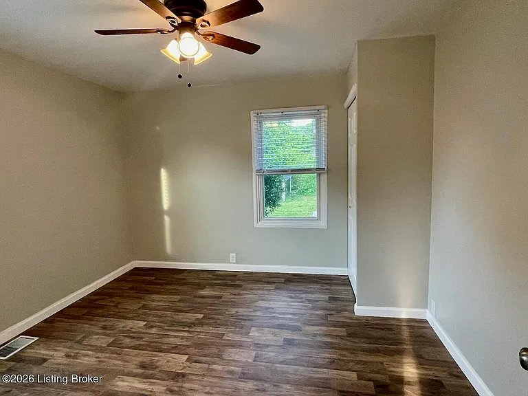 9207 Fenmore Ave — Photo 20