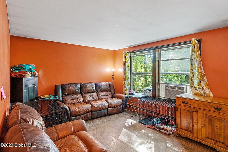 3rd image of 109 Werner Road