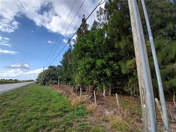 3rd image of 11961 Highway 441 SE