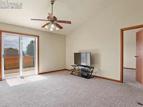 5th image of 980 Red Brooke Dr