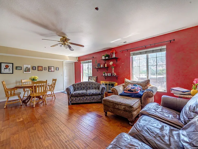 642 N 200 E #302 — Photo 3