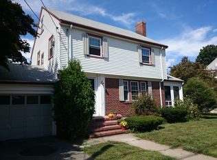 15 Ferncroft Rd, West Roxbury, MA 02132