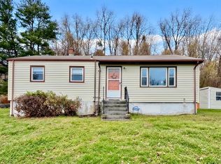 34 Snowapple Lane, Milford, CT 06460
