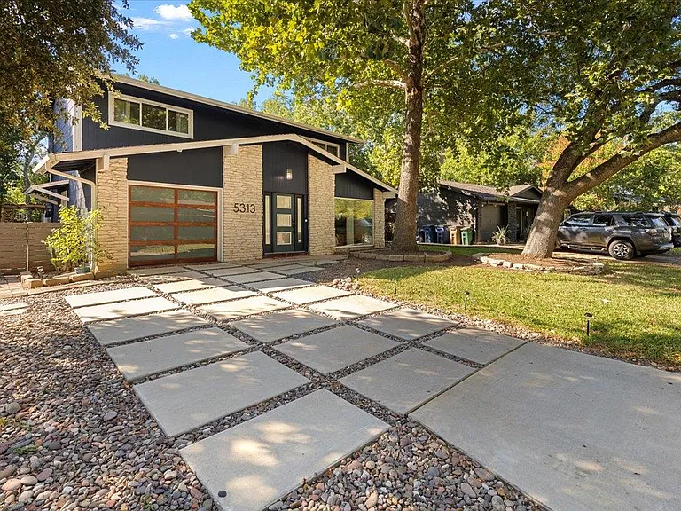 5313 Harvest Ln — Photo 1