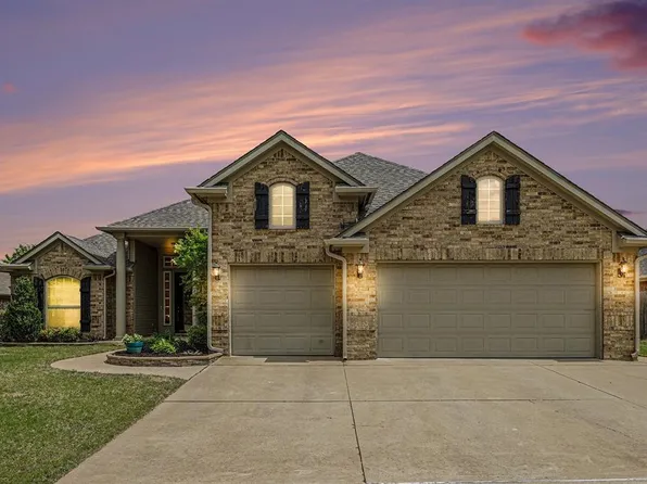 18516 Mesa Rd, Edmond, OK 73012