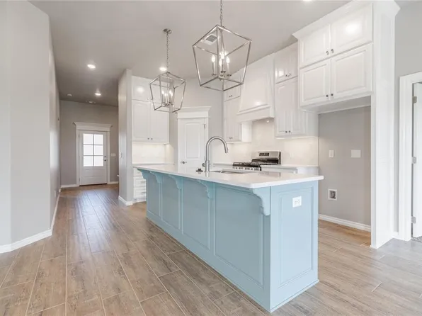 2304 NW 170th St, Edmond, OK 73012