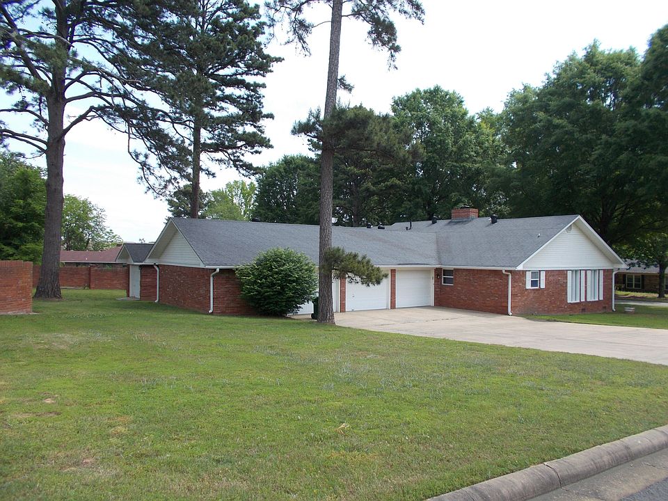 1st image of 206 Cedarwood Ct