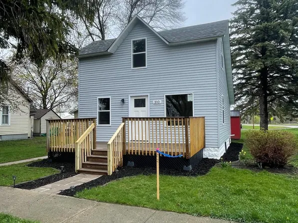 310 2nd St NE, Blooming Prairie, MN 55917