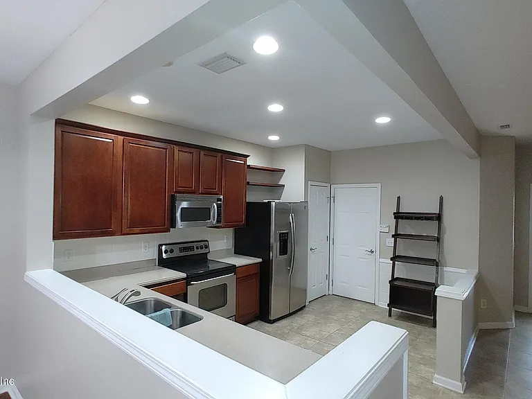 11225 Campfield Cir — Photo 7