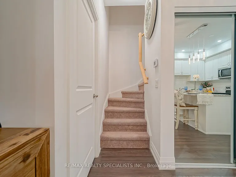 5289 Highway 7 #D902 — Photo 25