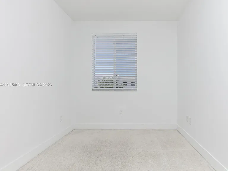 2610 NE 213th St #103 — Photo 11