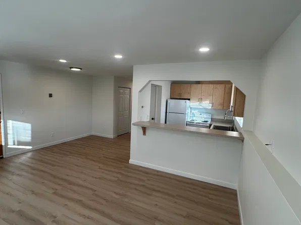 2506 W 27th Ave APT 5, Anchorage, AK 99517