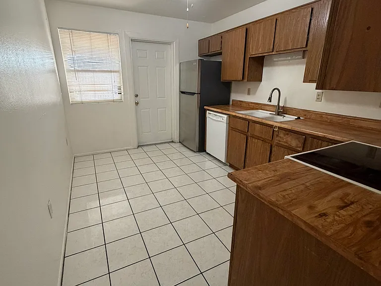 463 N 64th Pl #1 — Photo 11