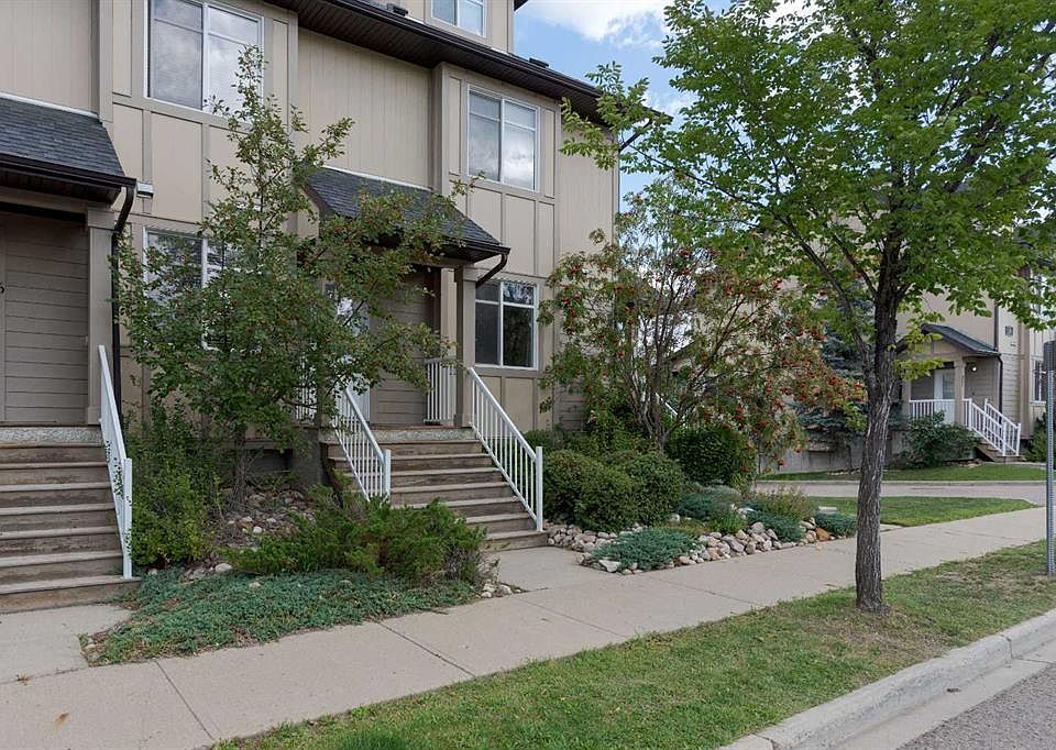 1st image of 136 S Fontaine Cres #7