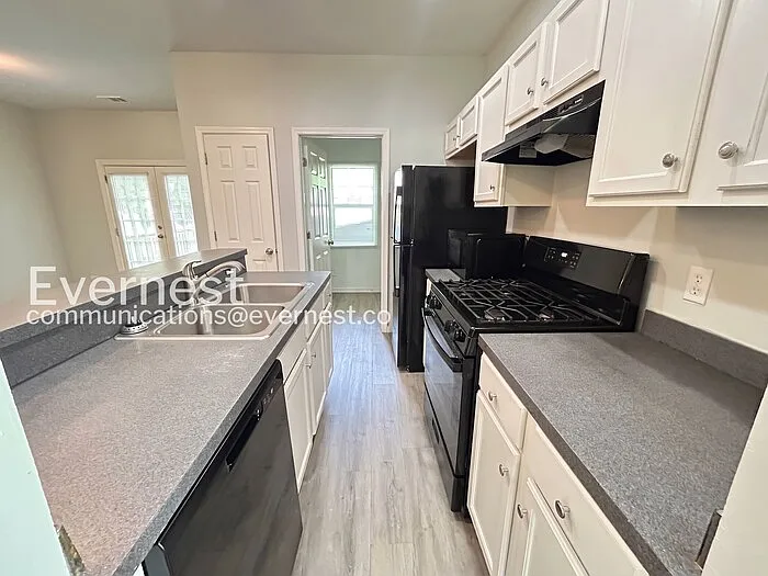 687 S Evelyn Pl NW — Photo 7