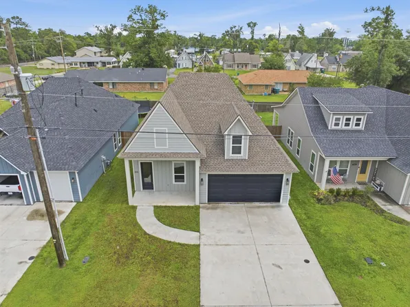2113 Aubrianna Ln, Sulphur, LA 70663