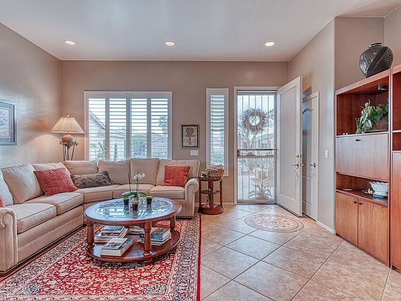 3rd image of 266 W Tabascoe Pl