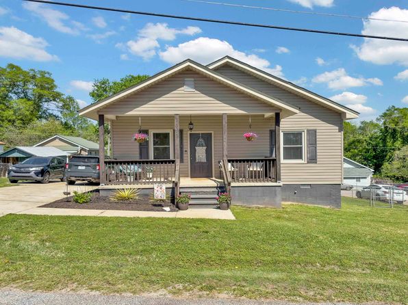 425 River St, Converse, SC 29329