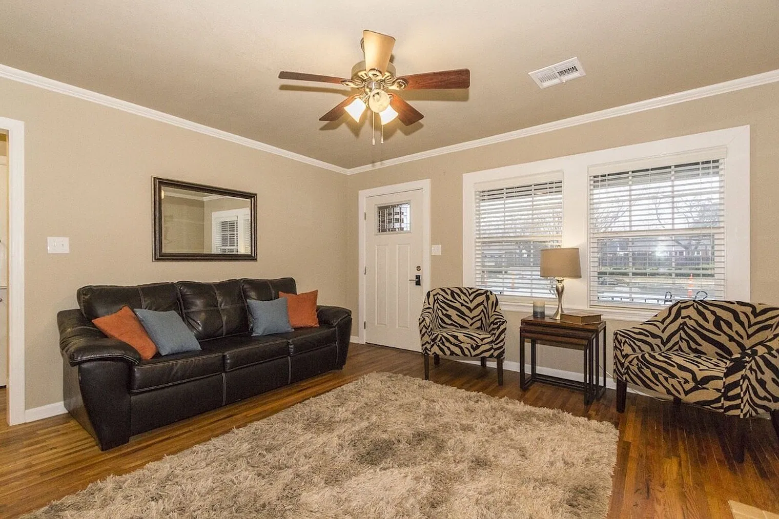 4 bed, 2.0 bath, $6,007 — Photo 4