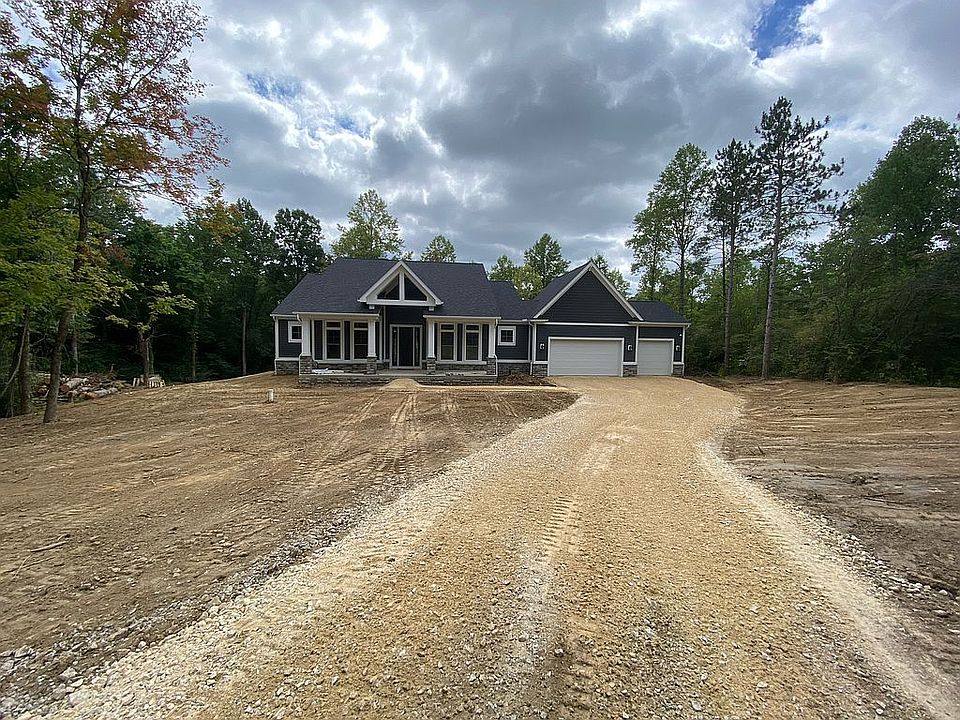 2nd image of 2835 Fox Hollow Rd