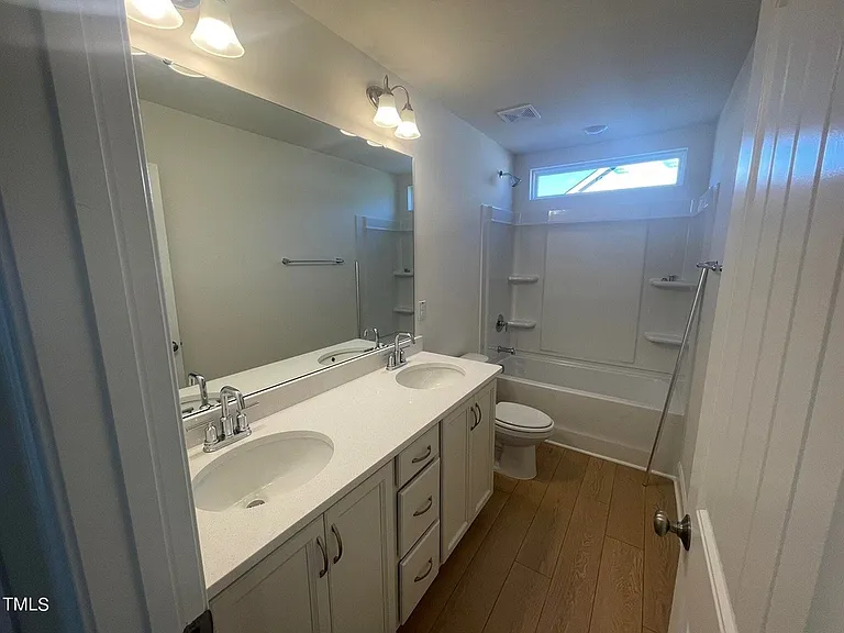 1608 Maelyn Way — Photo 6