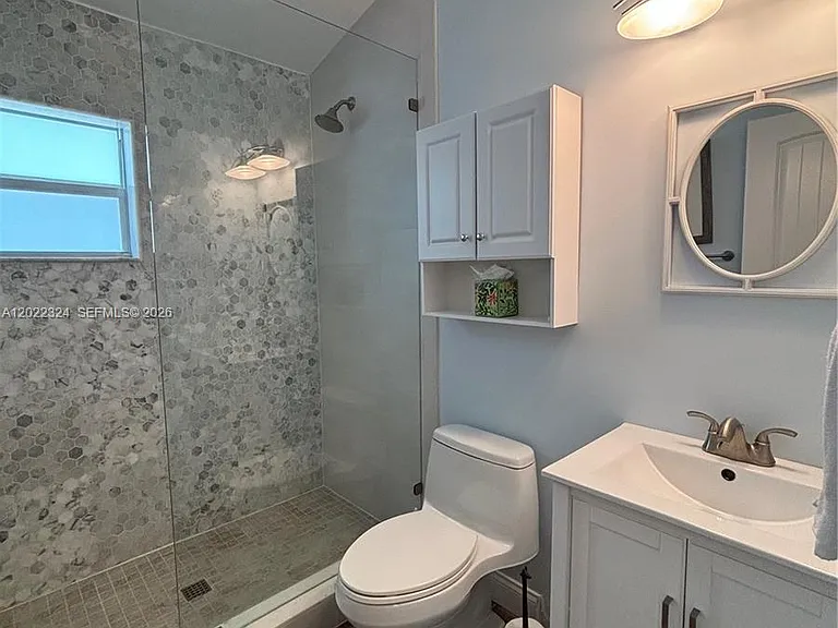 102 Venetian Dr — Photo 29
