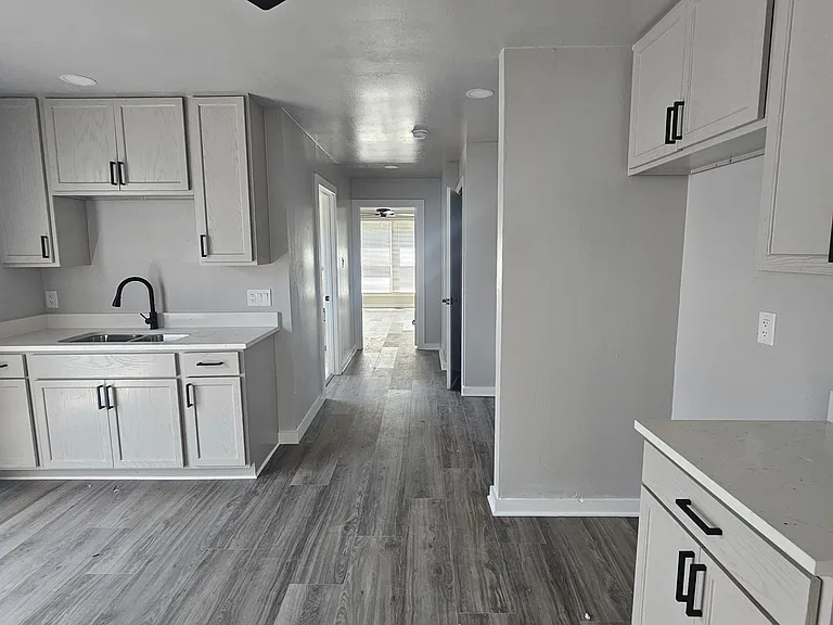 216 Forrest Ave #5 — Photo 7