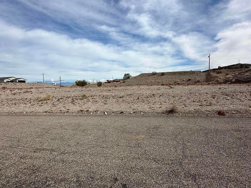 1st image of 7832 N Wagon Wheel Dr