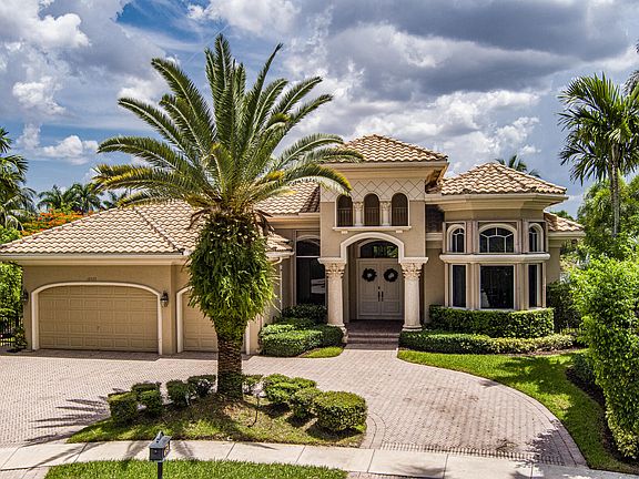 3rd image of 10525 Blue Palm Street