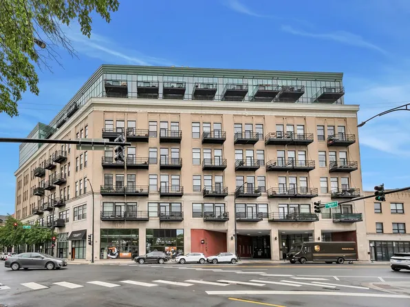1645 W Ogden Ave Unit 722, Chicago, IL 60612