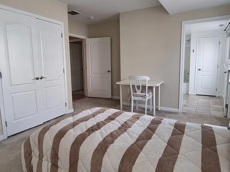 1118 S Charles St #6 — Photo 12