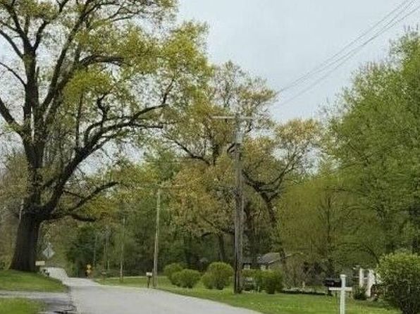 3071 Union St, Hobart, IN 46342