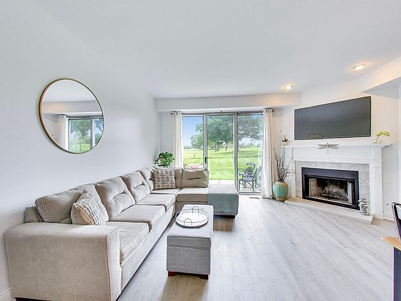 3rd image of 190 Golfview Dr
