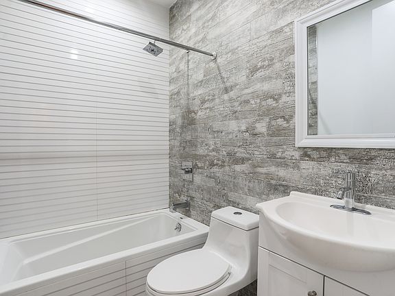 4th image of 894 Flushing Ave #3A