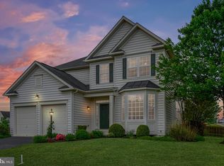 26 Royal Crescent Way, Fredericksburg, VA 22406