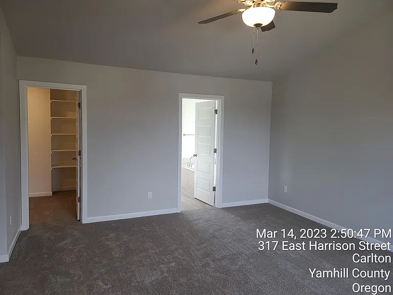 696 E Wilson St — Photo 15