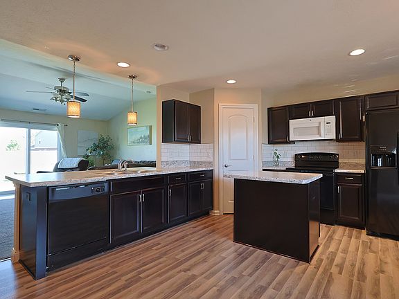 5th image of 616 Albermarle Dr