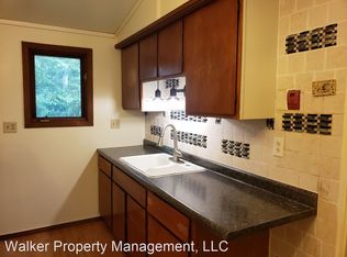324 N Elizabeth Ave APT 6, Jefferson, WI 53549