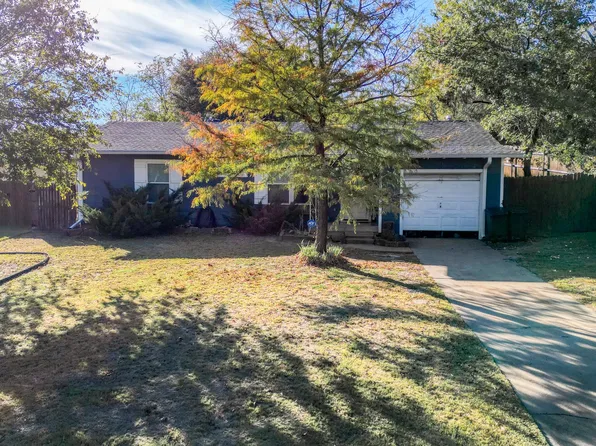 115 Harmon St, Weatherford, TX 76086