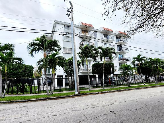 4th image of 2500 SW 6th St APT 301