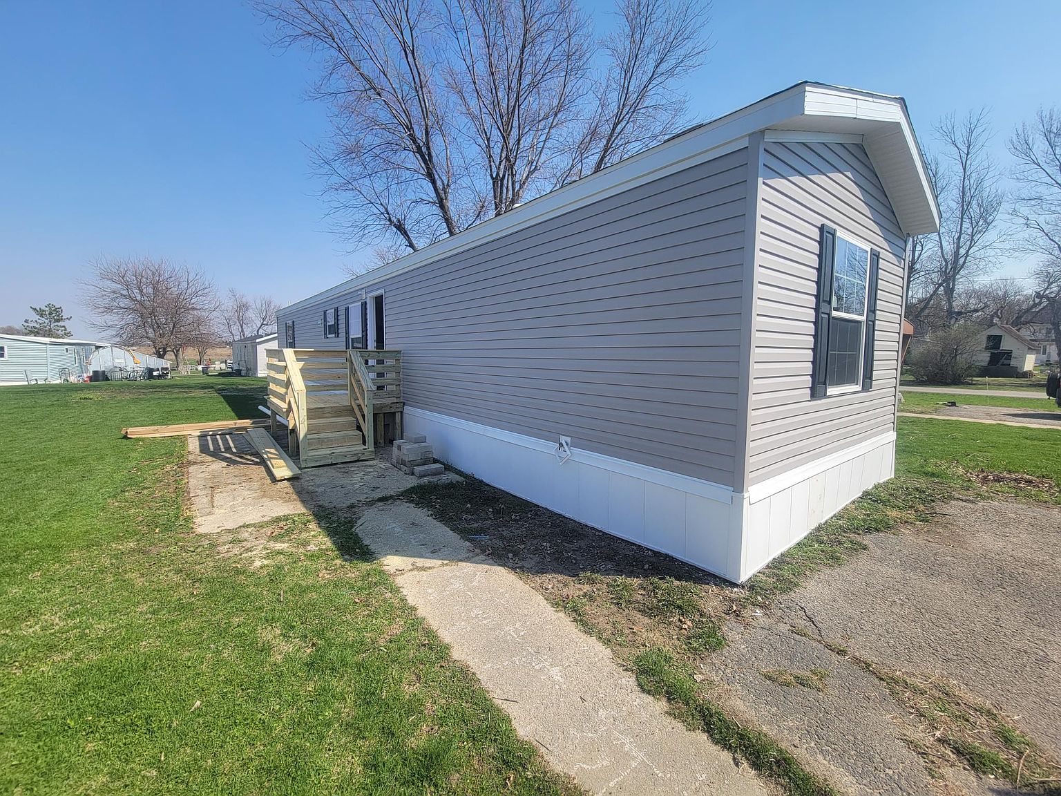 504 E 2nd St 11, Brookston, IN 47923 Zillow