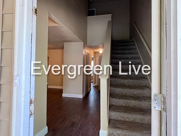 3rd image of 202 Barrow Ct