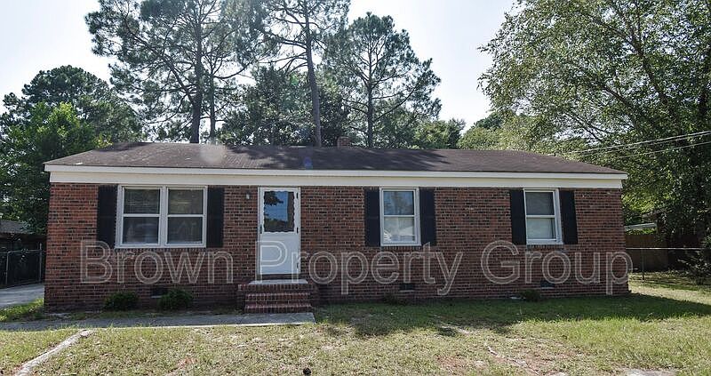 1st image of 1748 Wayne Ln