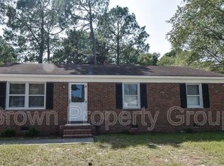 1748 Wayne Ln, Fayetteville, NC 28304