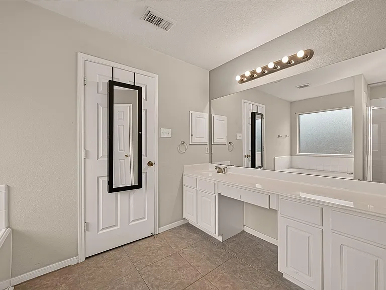 12135 English Brook Cir — Photo 27
