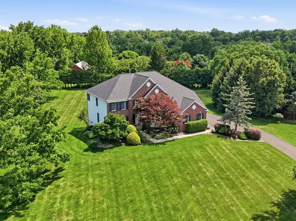 18 Amy Cir, Newtown, PA 18940