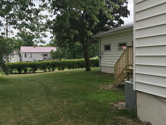 Nice corner lot