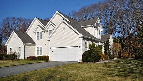 1st image of 40 Fieldstone Dr